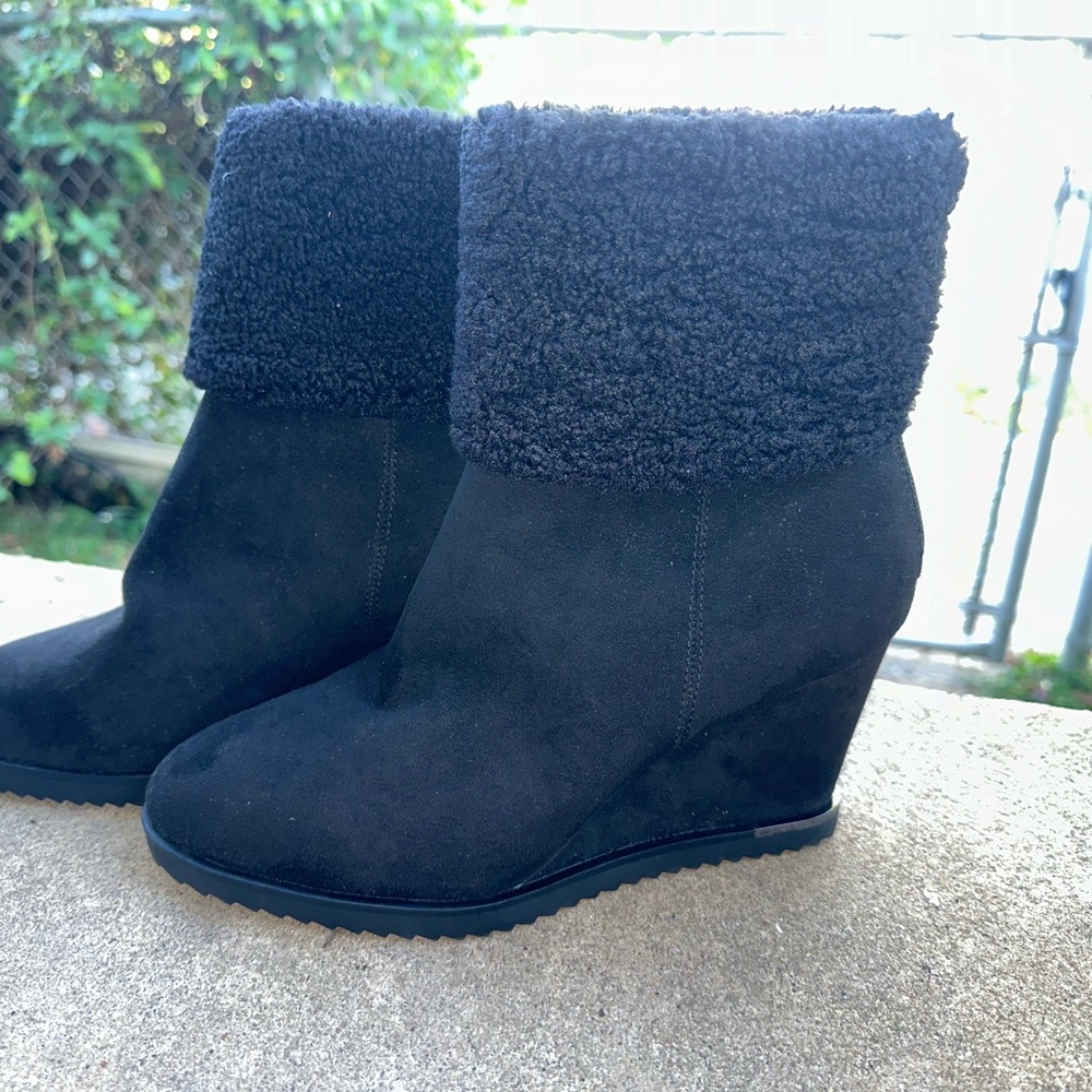 Donna Karan Black Wedge Boots Suede and faux fur top.